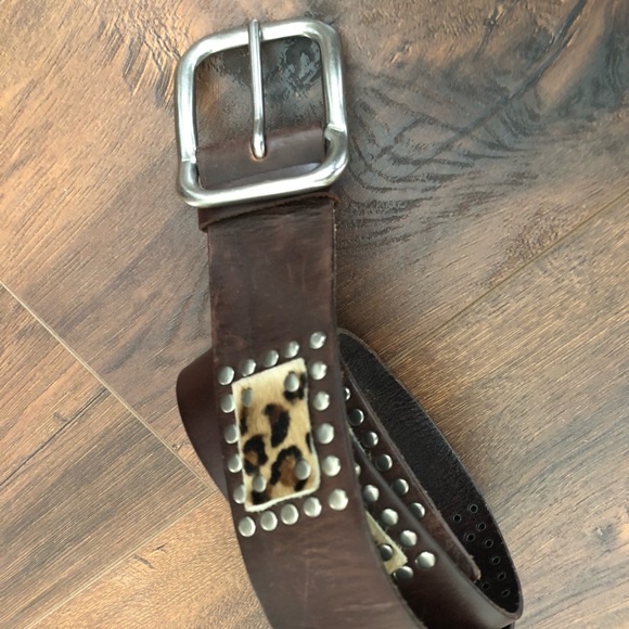 Brown leather belt with leopard detail - Picture 1 of 2